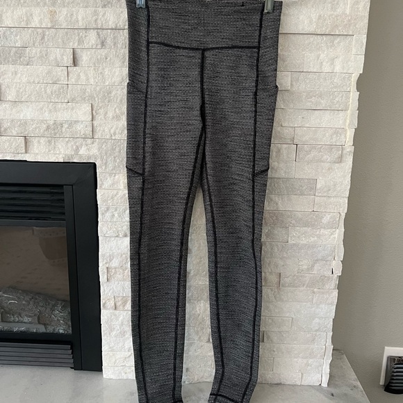 lululemon athletica Pants - Lululemon leggings size 4